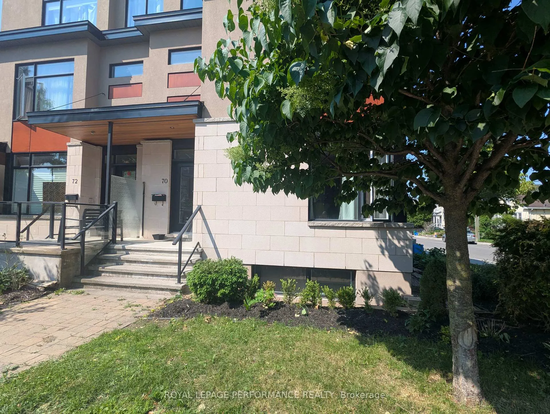 Photo 4 of Unit A, 70 Seneca Street, Ottawa, Old Ottawa South — HOMEH