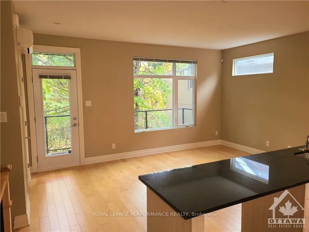 Photo 6 of Unit A, 70 Seneca Street, Ottawa, Old Ottawa South — HOMEH