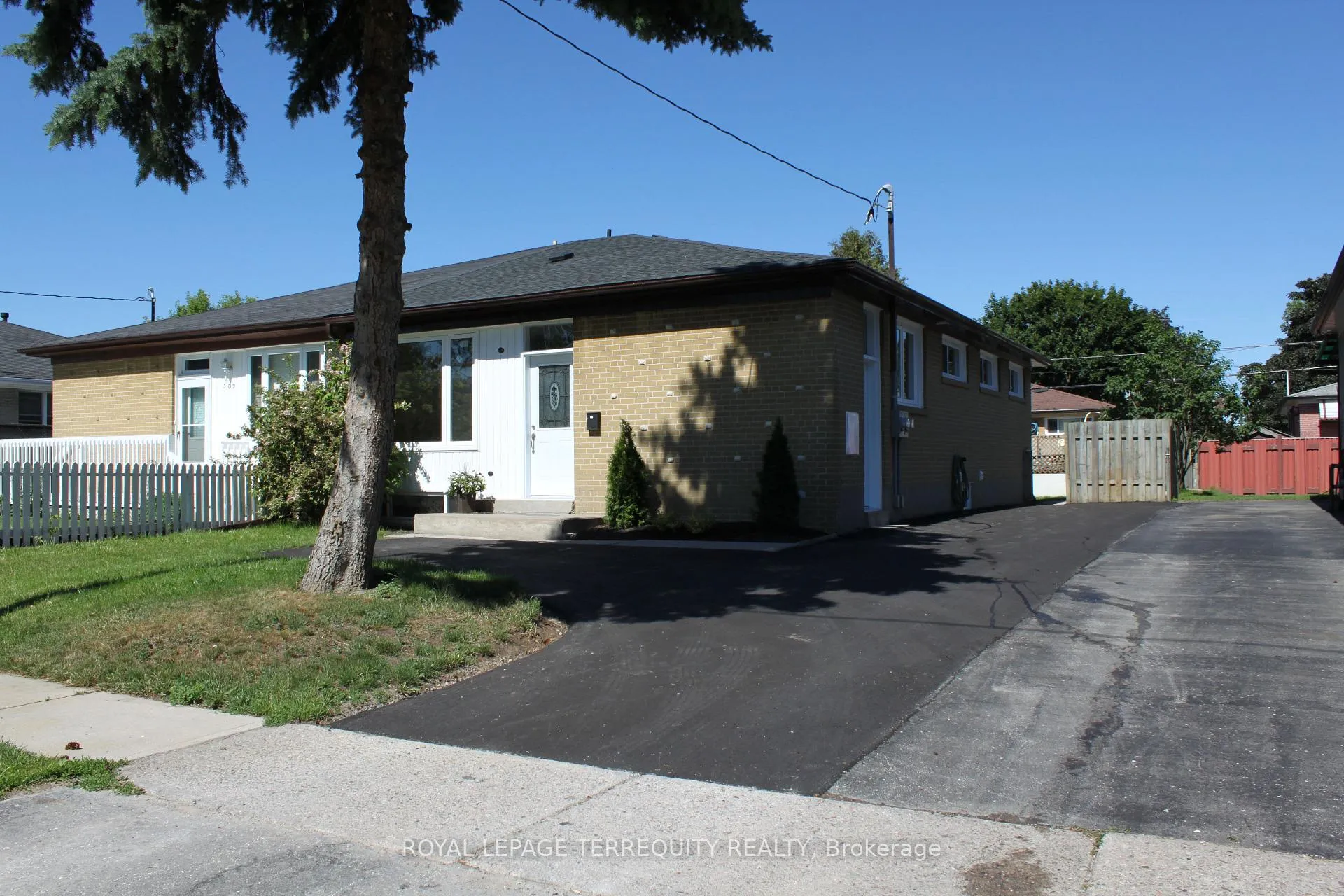 Front of Unit Bsmt, 311 Dovedale Drive