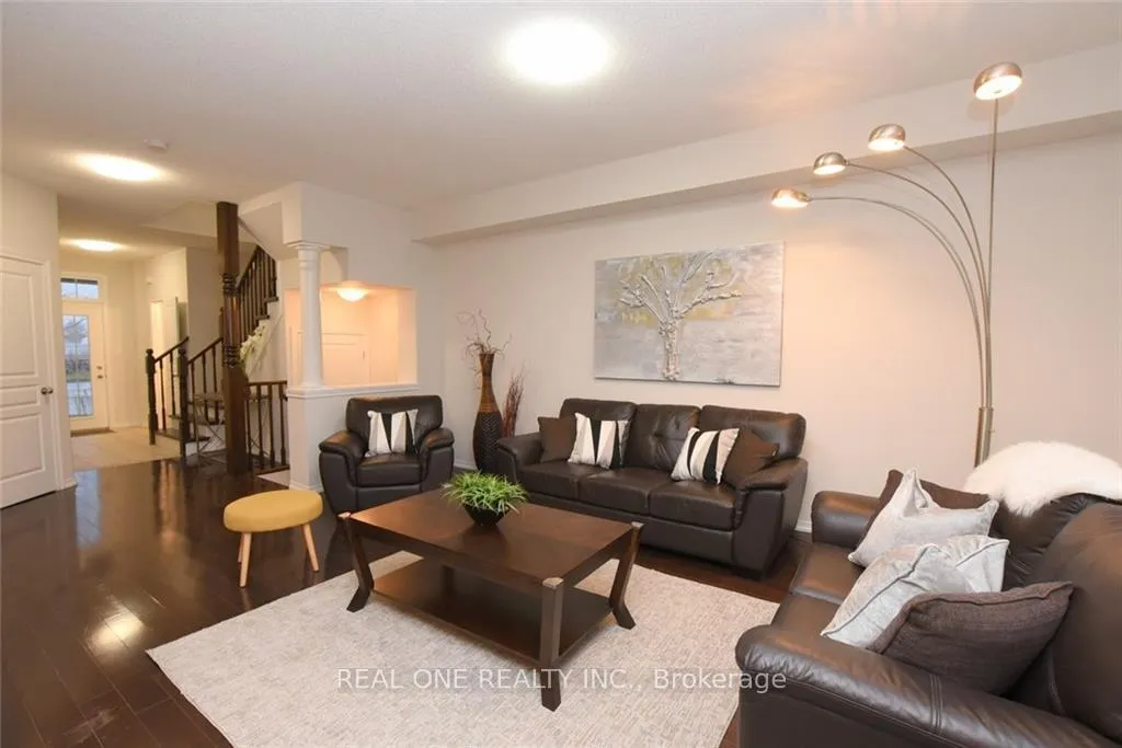 Photo 6 of 351 Stonehenge Drive, Hamilton, Meadowlands — HOMEH