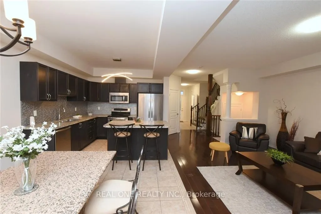 Photo 7 of 351 Stonehenge Drive, Hamilton, Meadowlands — HOMEH
