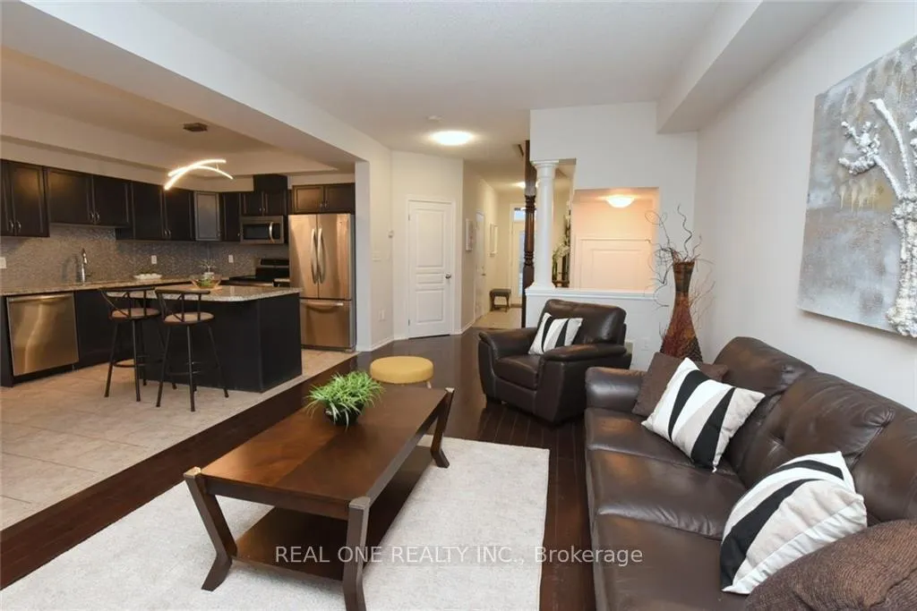 Photo 9 of 351 Stonehenge Drive, Hamilton, Meadowlands — HOMEH