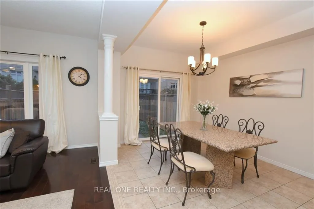 Photo 15 of 351 Stonehenge Drive, Hamilton, Meadowlands — HOMEH