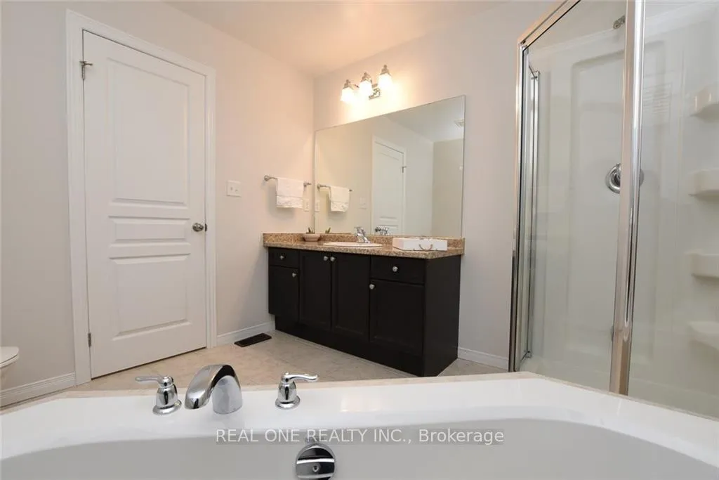 Photo 28 of 351 Stonehenge Drive, Hamilton, Meadowlands — HOMEH