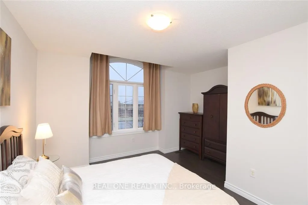 Photo 30 of 351 Stonehenge Drive, Hamilton, Meadowlands — HOMEH