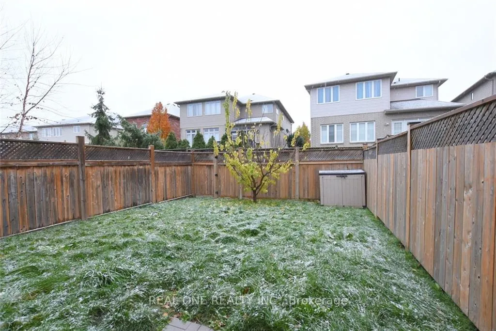 Photo 36 of 351 Stonehenge Drive, Hamilton, Meadowlands — HOMEH