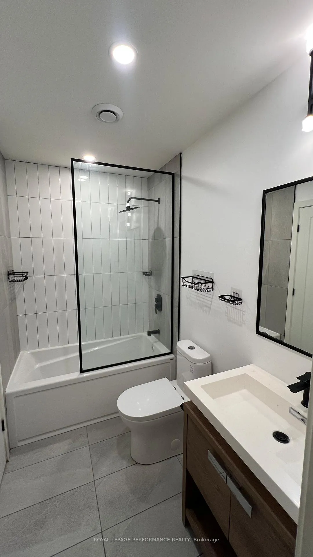 Photo 7 of Unit B, 189 Stanley Avenue, Ottawa, New Edinburgh — HOMEH