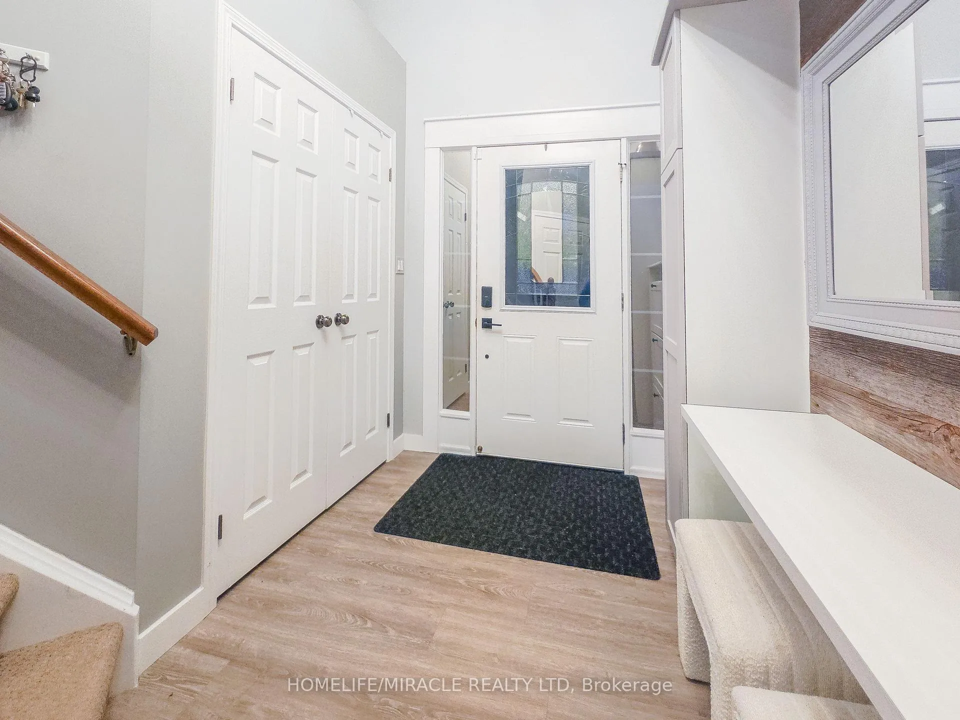 Photo 3 of 228 Sunny Meadow Court, Kitchener — HOMEH