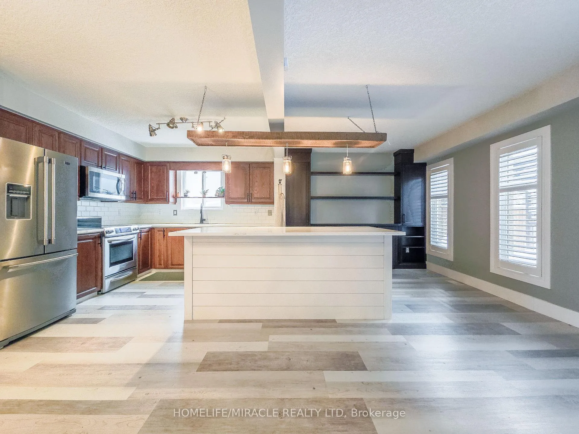 Photo 12 of 228 Sunny Meadow Court, Kitchener — HOMEH