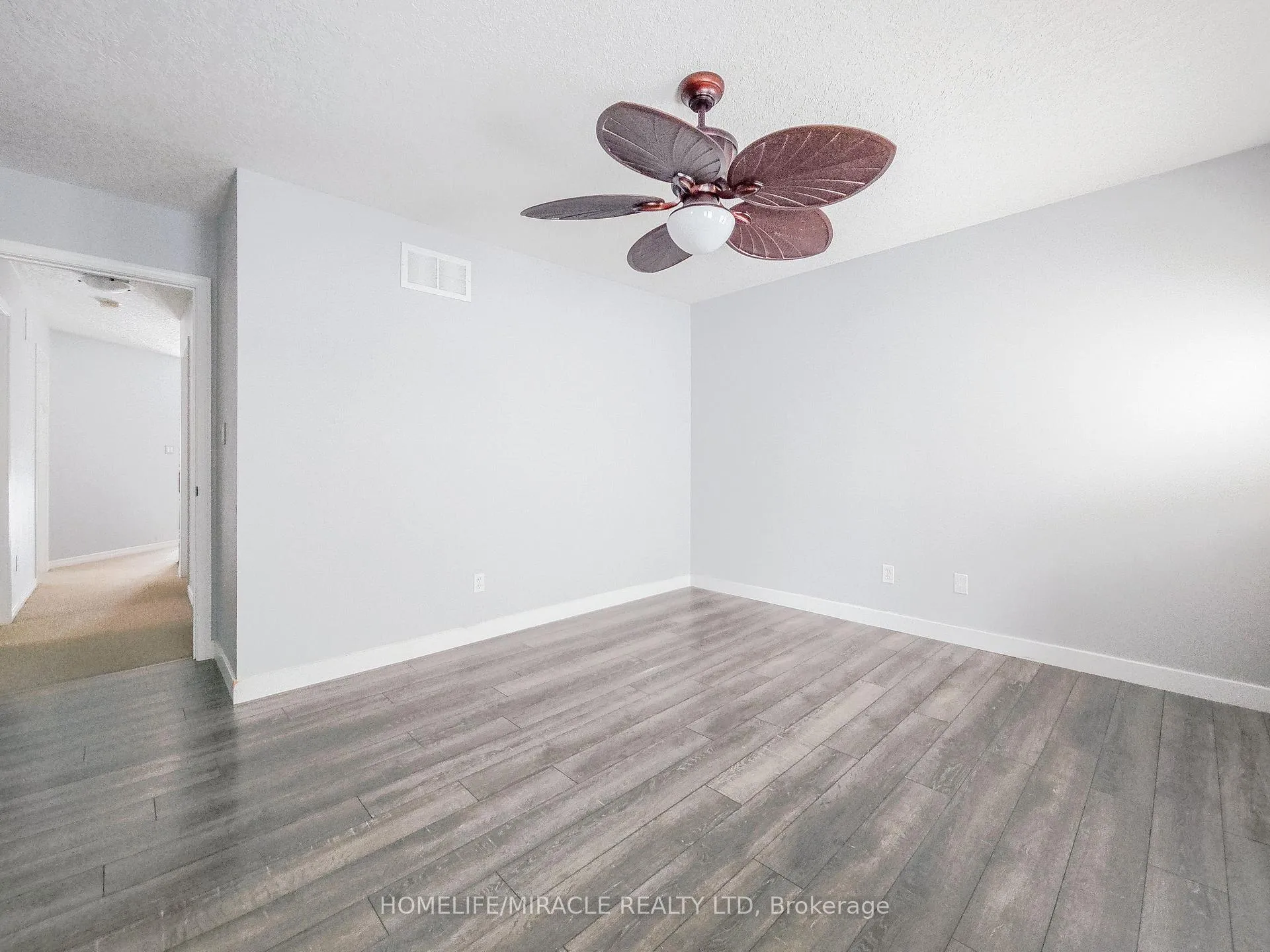 Photo 22 of 228 Sunny Meadow Court, Kitchener — HOMEH