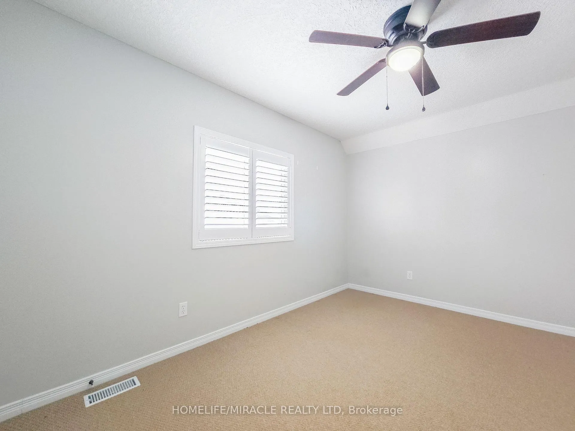 Photo 35 of 228 Sunny Meadow Court, Kitchener — HOMEH