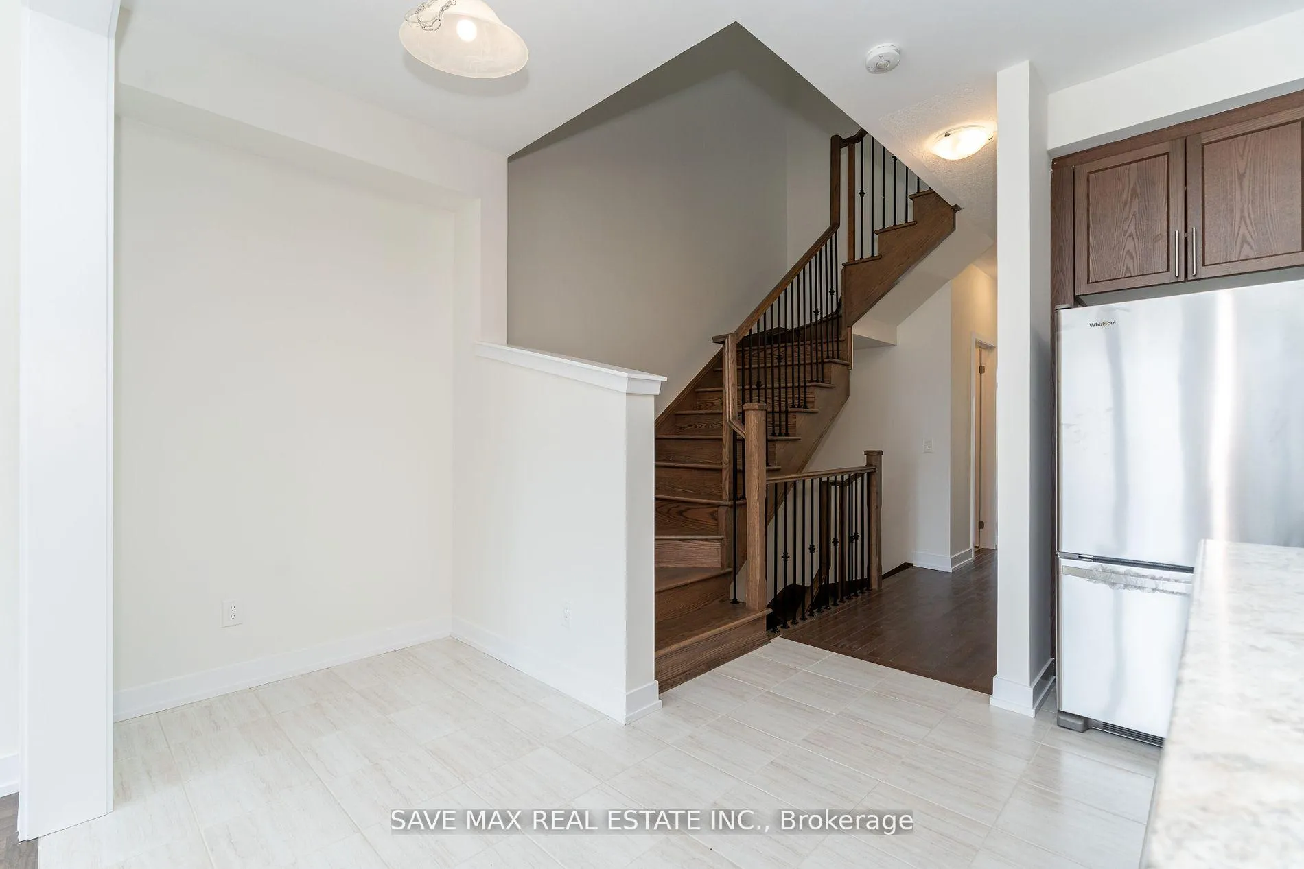 Photo 9 of 1082 Thompson Drive, Oshawa, Kedron — HOMEH