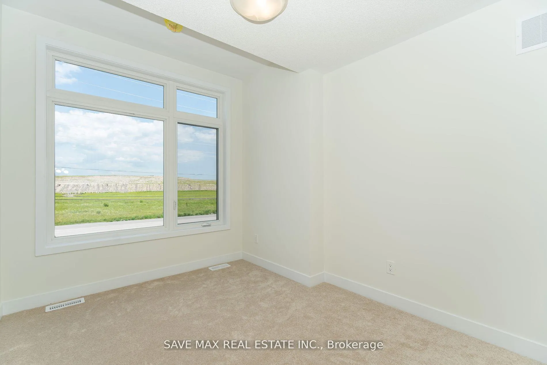 Photo 15 of 1082 Thompson Drive, Oshawa, Kedron — HOMEH