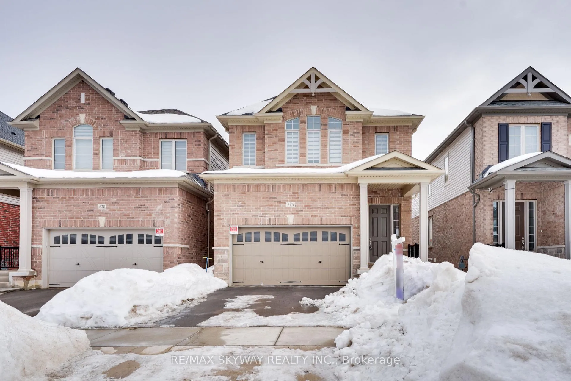 Photo 3 of 516 Beckview Crescent, Kitchener — HOMEH
