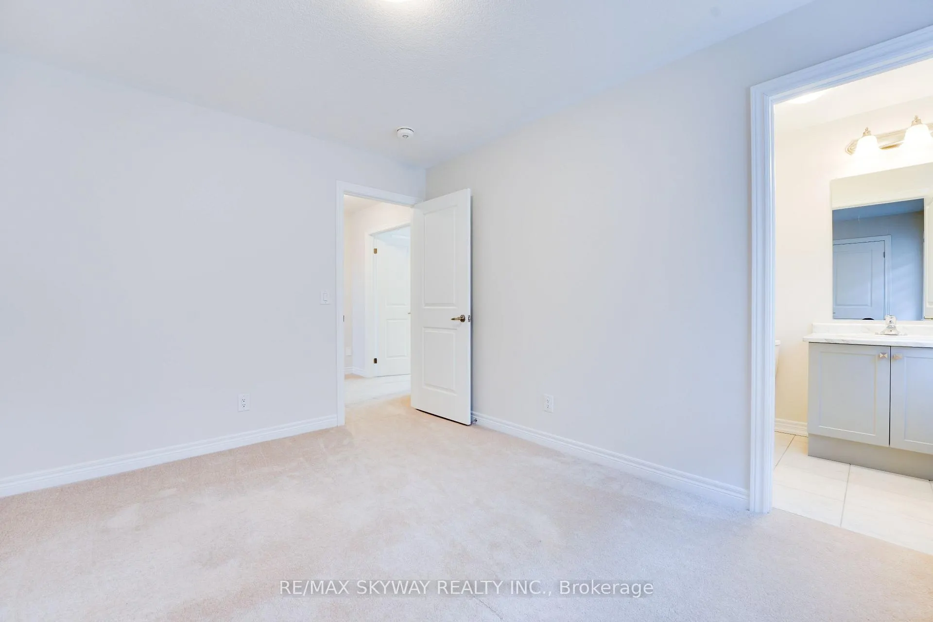 Photo 37 of 516 Beckview Crescent, Kitchener — HOMEH