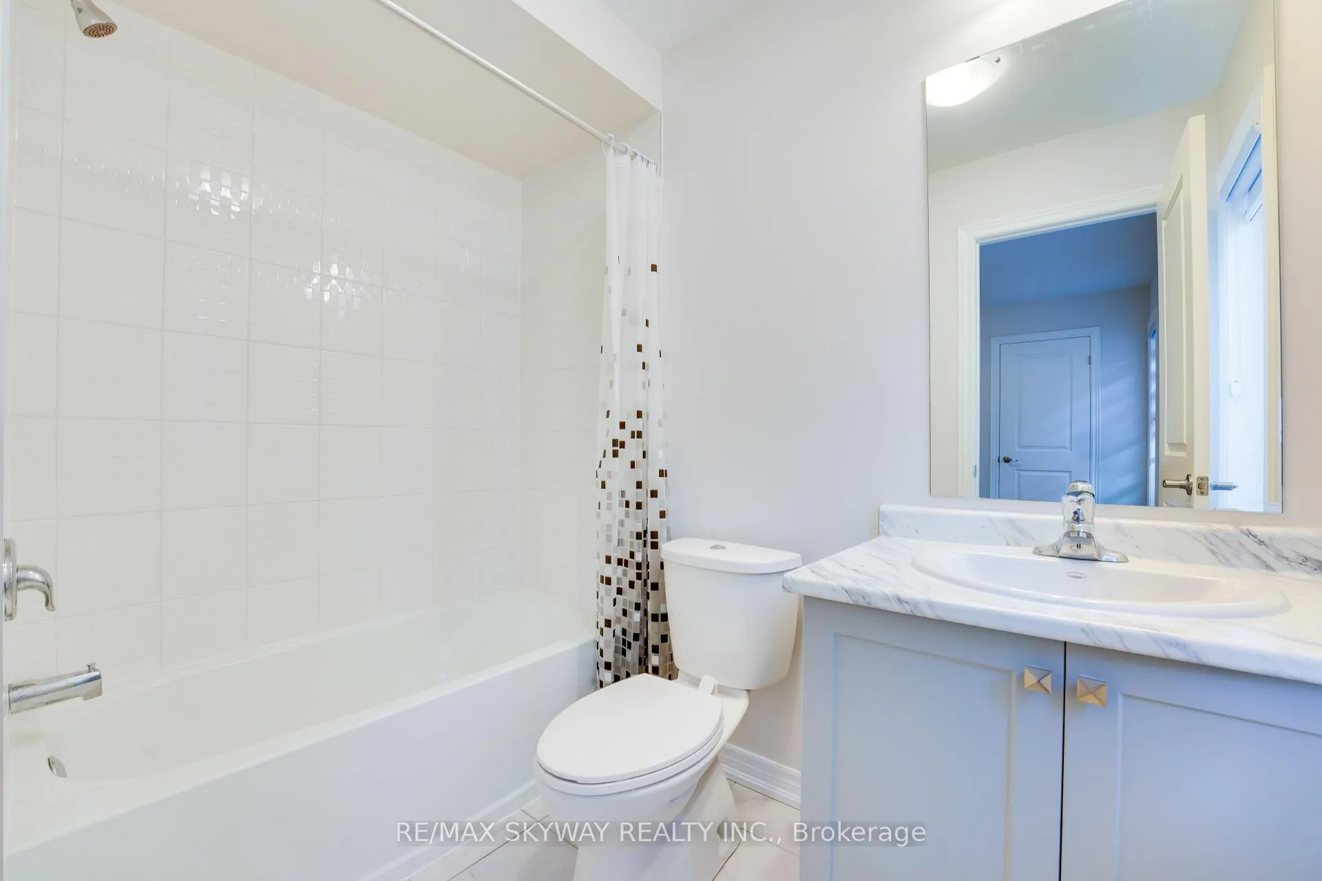 Photo 38 of 516 Beckview Crescent, Kitchener — HOMEH