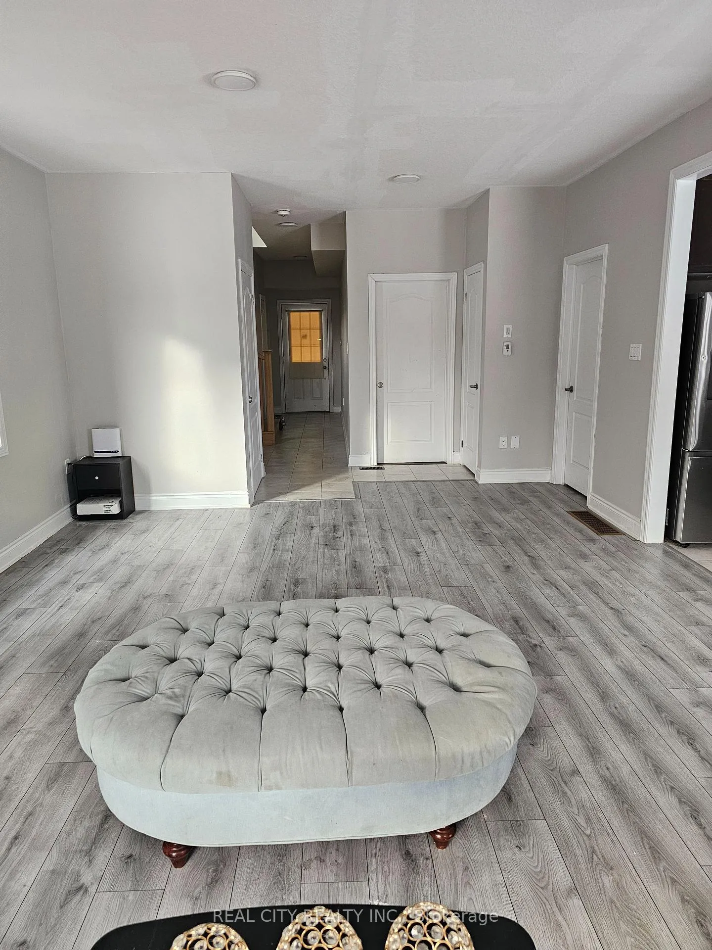 Photo 3 of 132 Sunset Way, Thorold, Rolling Meadows — HOMEH