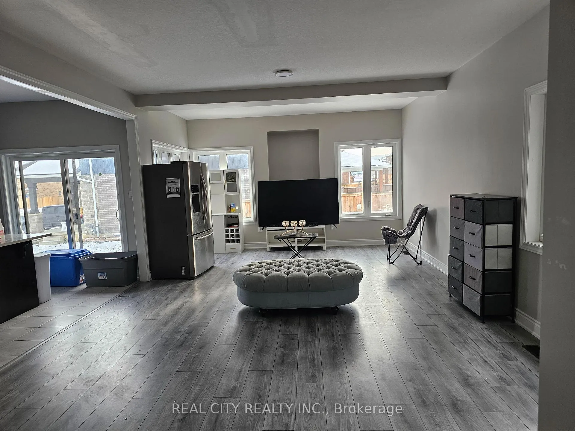 Photo 4 of 132 Sunset Way, Thorold, Rolling Meadows — HOMEH