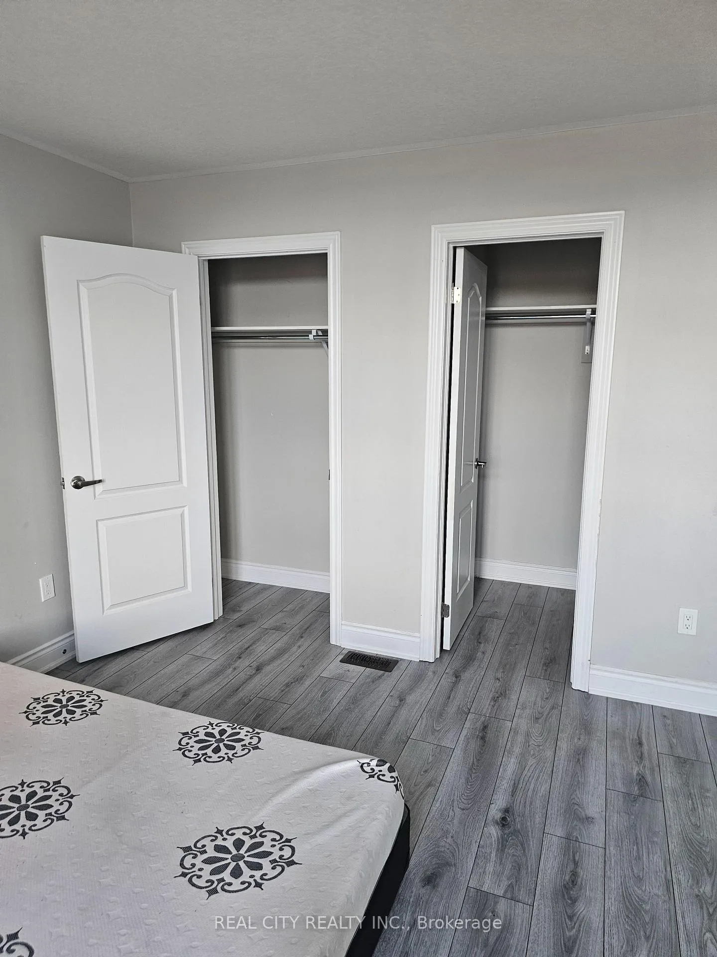Photo 9 of 132 Sunset Way, Thorold, Rolling Meadows — HOMEH