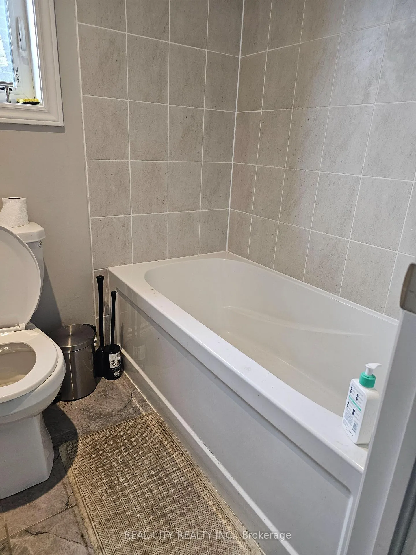 Photo 21 of 132 Sunset Way, Thorold, Rolling Meadows — HOMEH