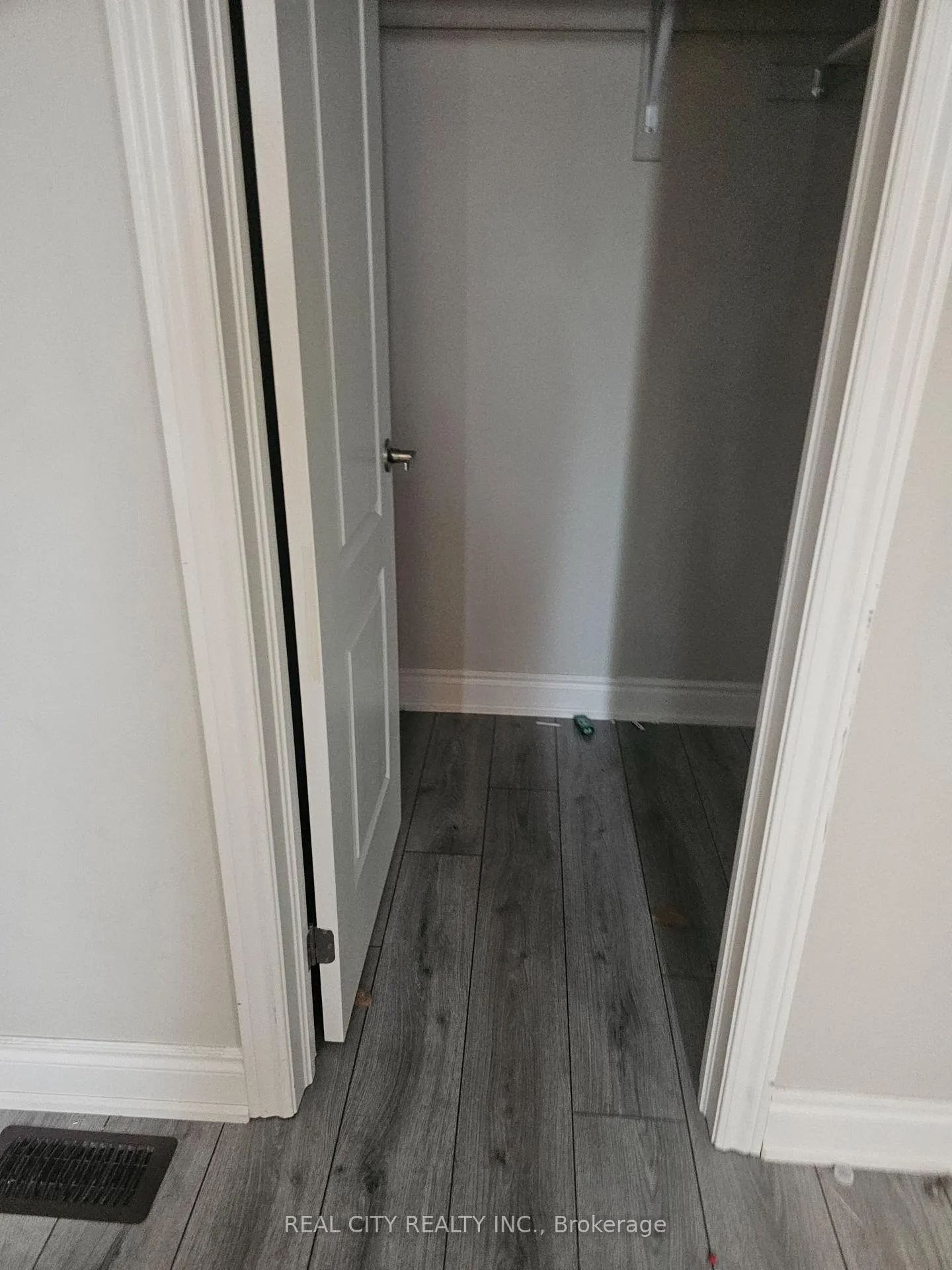 Photo 26 of 132 Sunset Way, Thorold, Rolling Meadows — HOMEH