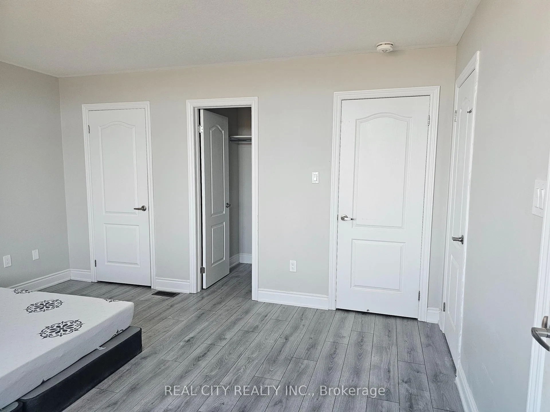 Photo 38 of 132 Sunset Way, Thorold, Rolling Meadows — HOMEH
