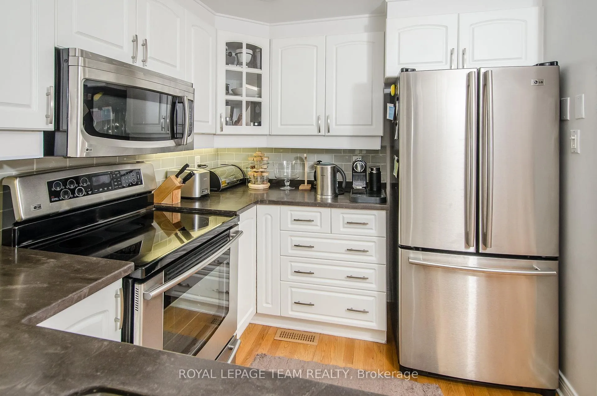 Photo 9 of 296 Besserer Street, Ottawa, Sandy Hill — HOMEH
