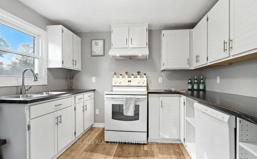 Photo 7 of Unit Unit - A, 154 Montgomery Road, Kitchener — HOMEH