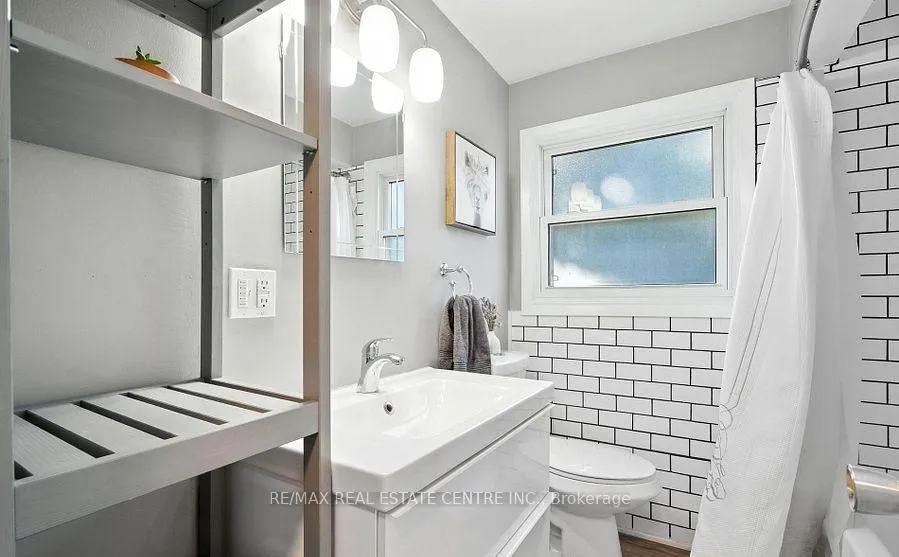 Photo 10 of Unit Unit - A, 154 Montgomery Road, Kitchener — HOMEH