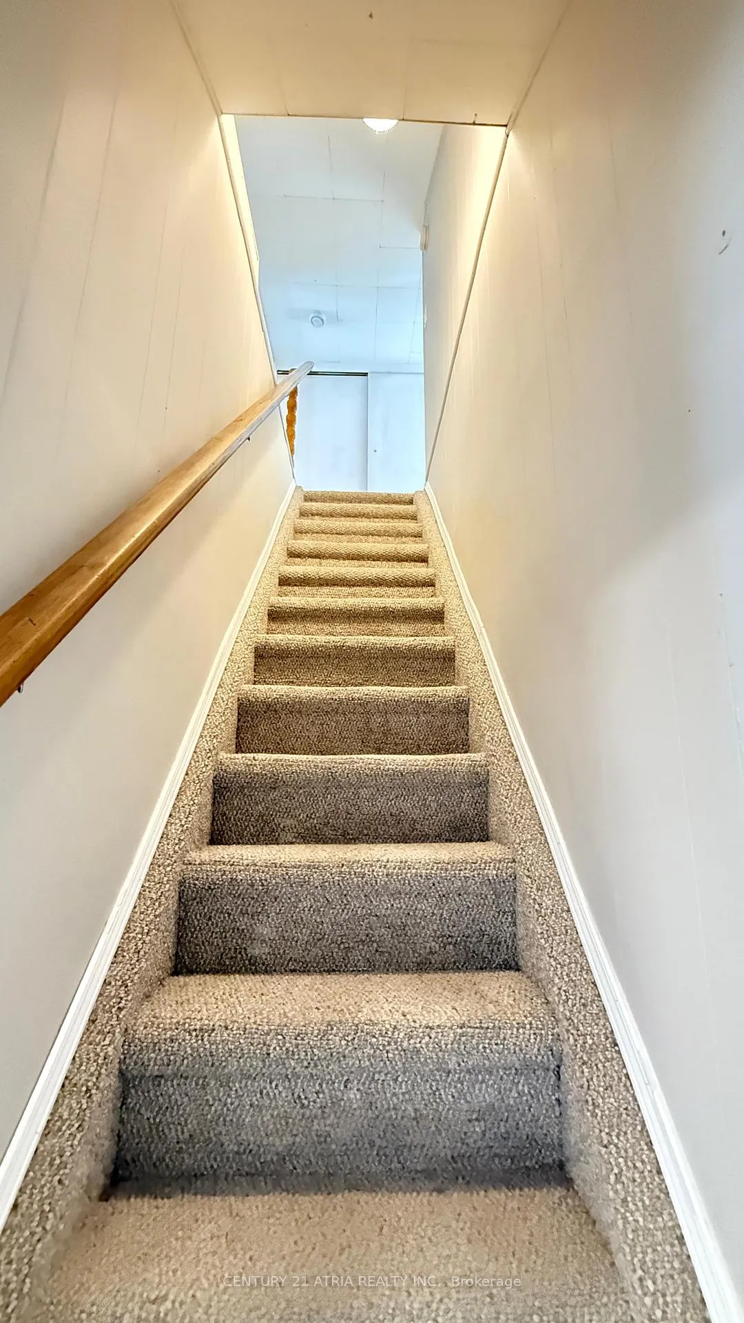 Photo 22 of 144 Hickory Street N, Whitby, Downtown Whitby — HOMEH