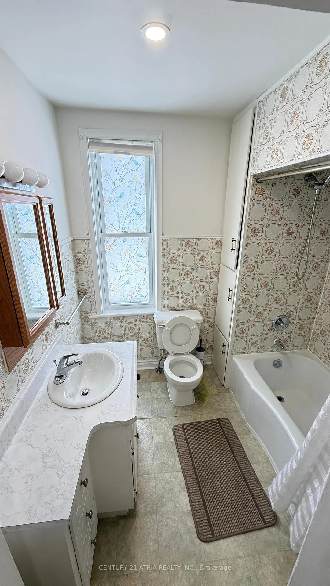 Photo 30 of 144 Hickory Street N, Whitby, Downtown Whitby — HOMEH