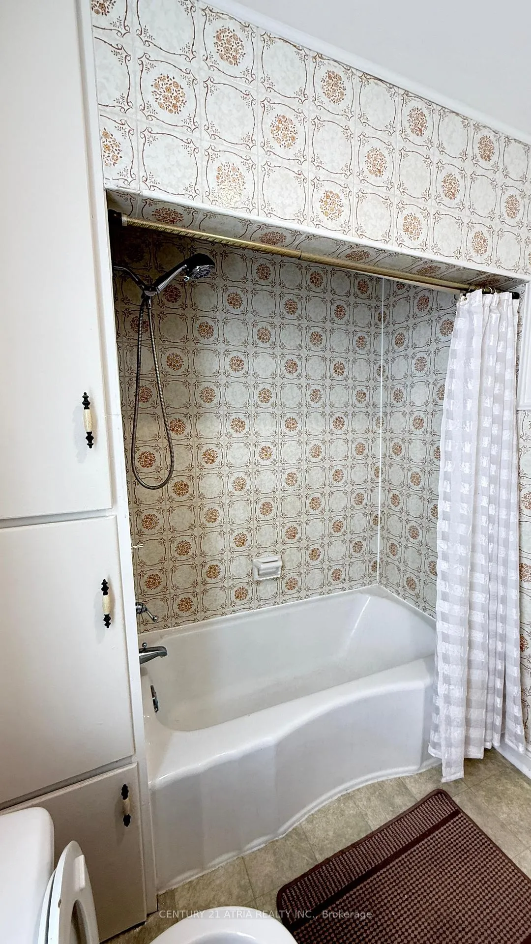 Photo 31 of 144 Hickory Street N, Whitby, Downtown Whitby — HOMEH