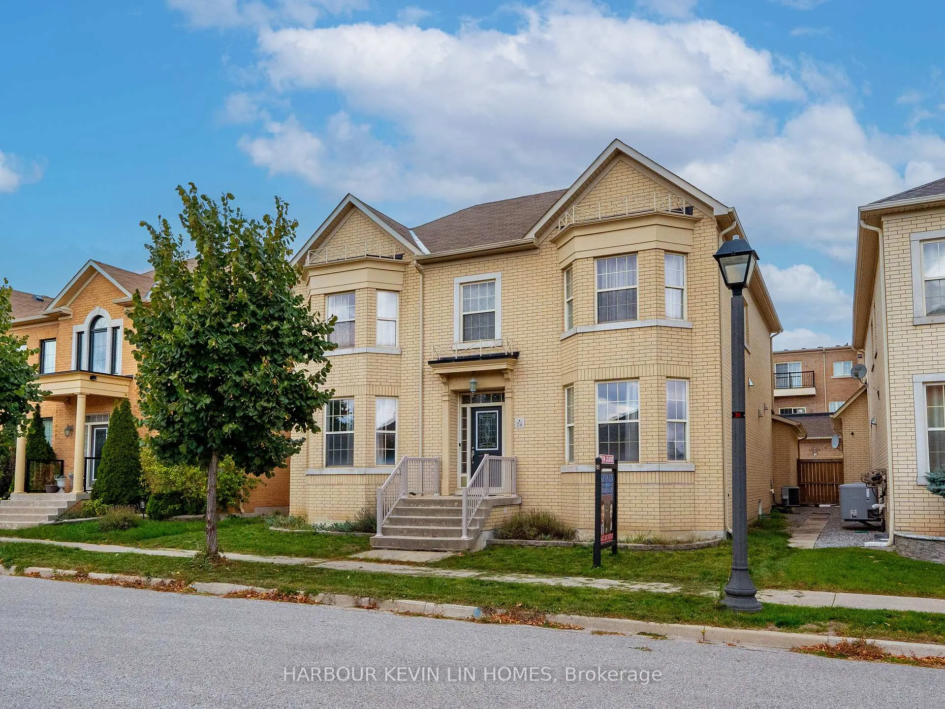 Photo 1 of 26 Bembridge Drive, Markham, Cathedraltown — HOMEH