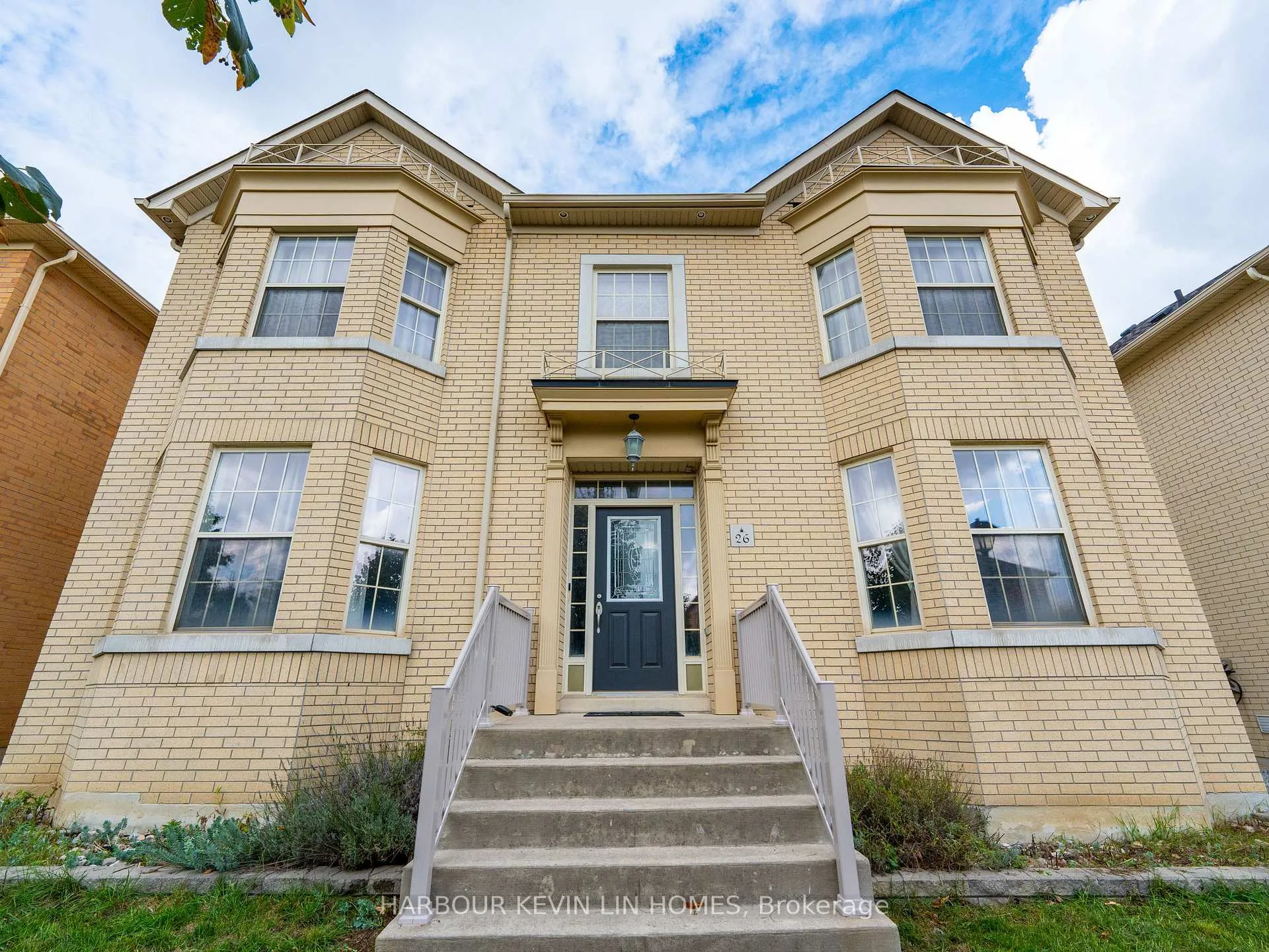 Photo 3 of 26 Bembridge Drive, Markham, Cathedraltown — HOMEH