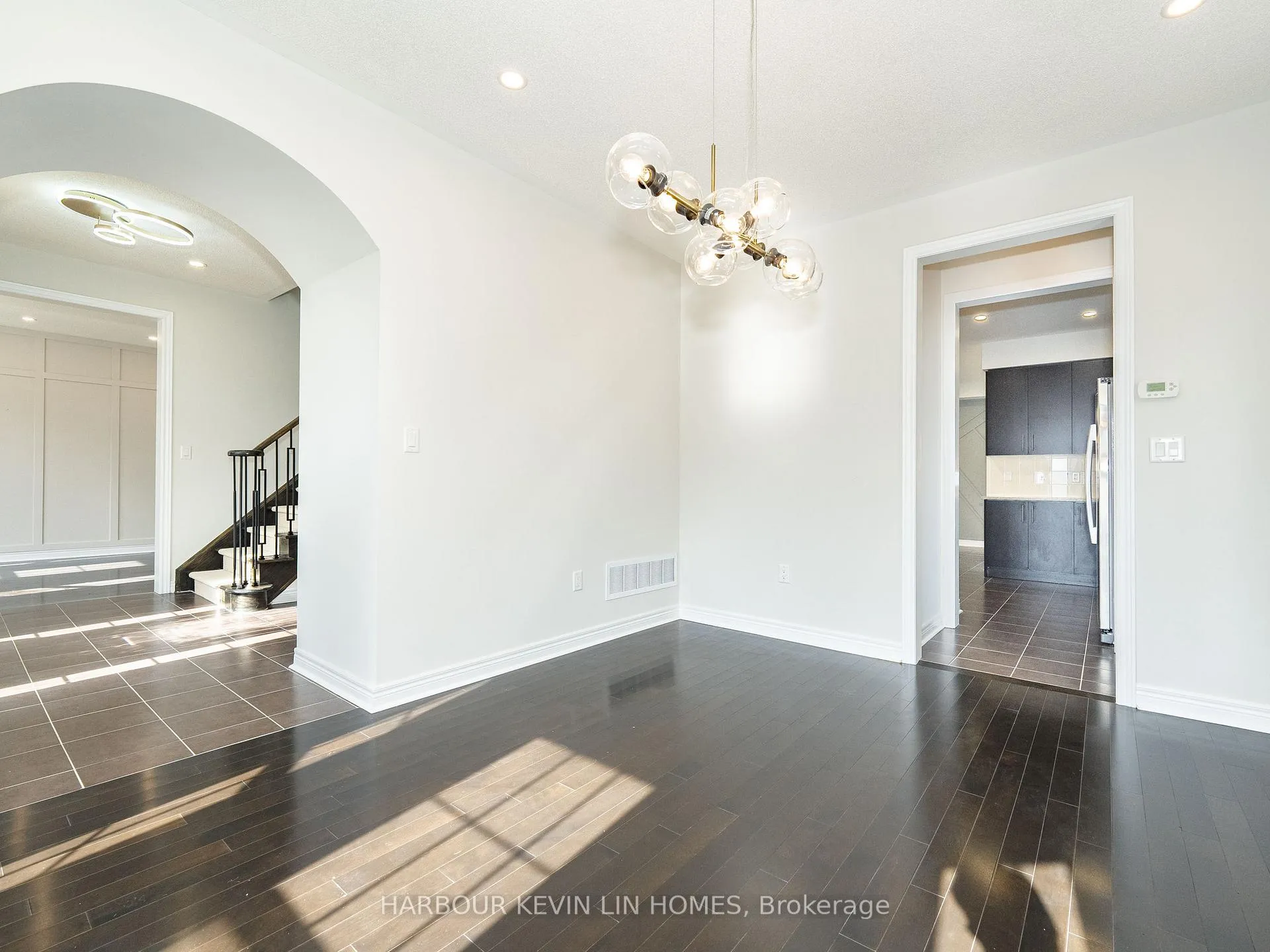 Photo 8 of 26 Bembridge Drive, Markham, Cathedraltown — HOMEH