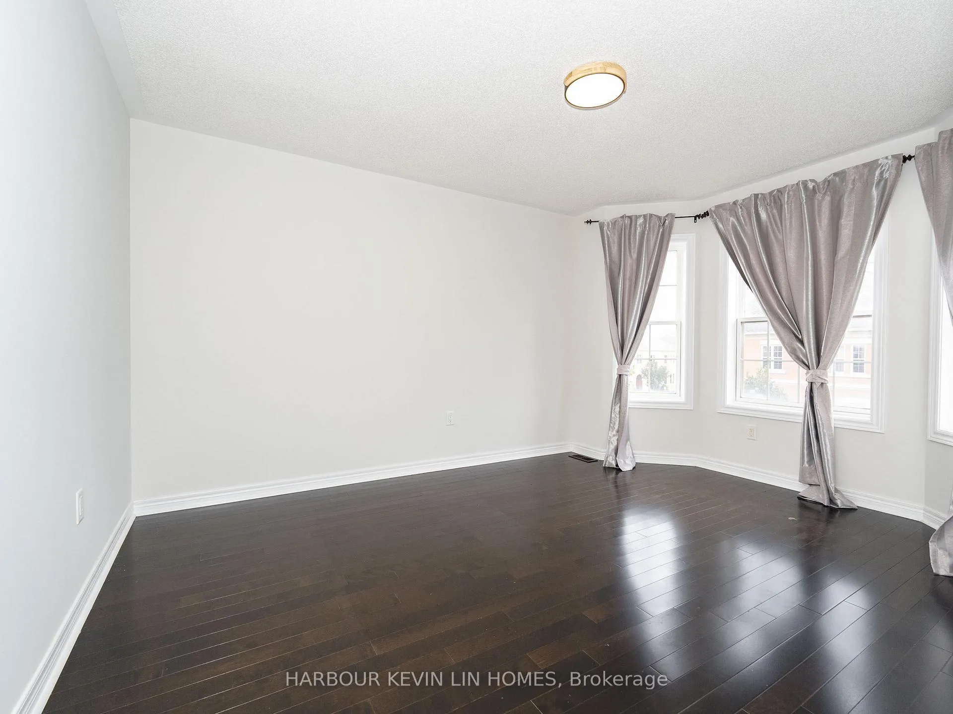 Photo 32 of 26 Bembridge Drive, Markham, Cathedraltown — HOMEH