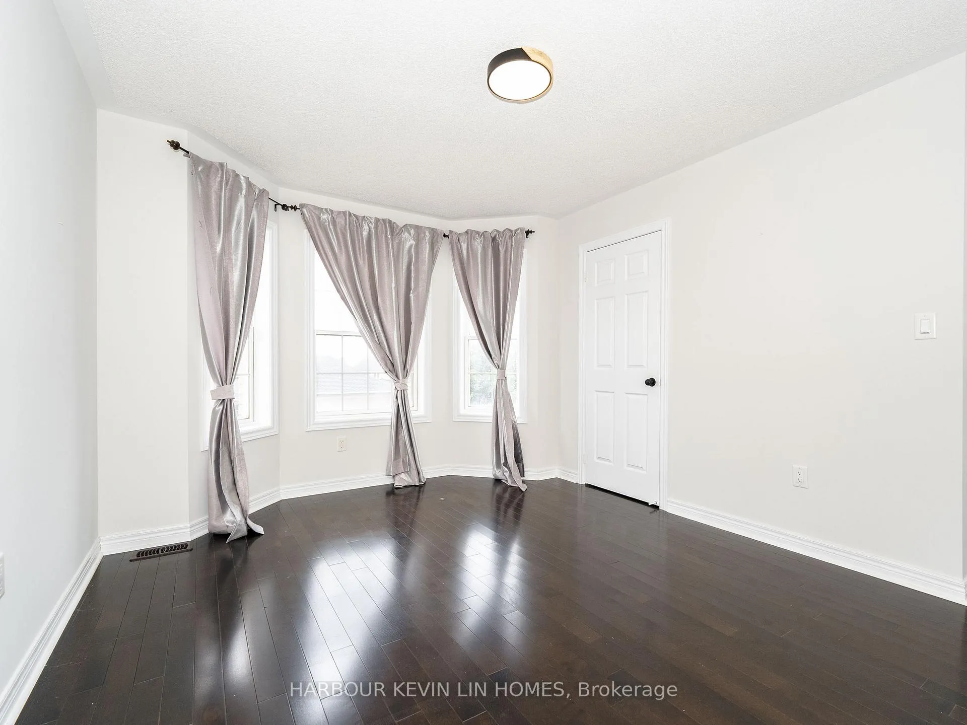 Photo 33 of 26 Bembridge Drive, Markham, Cathedraltown — HOMEH