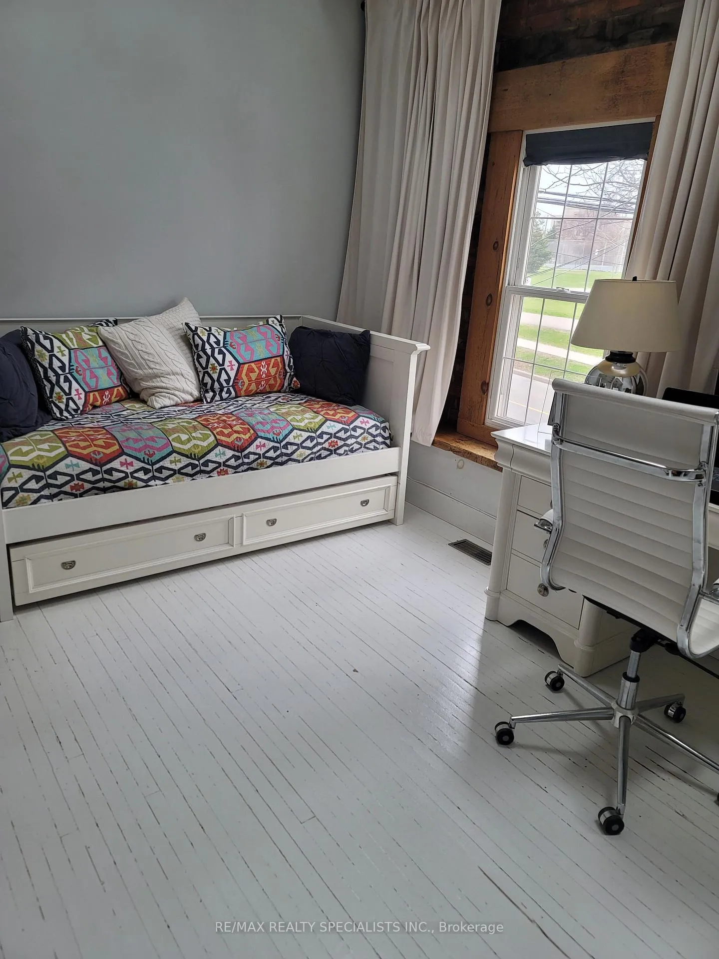 Photo 9 of Unit UPPER, 86 Locke Street N, Hamilton, Strathcona — HOMEH