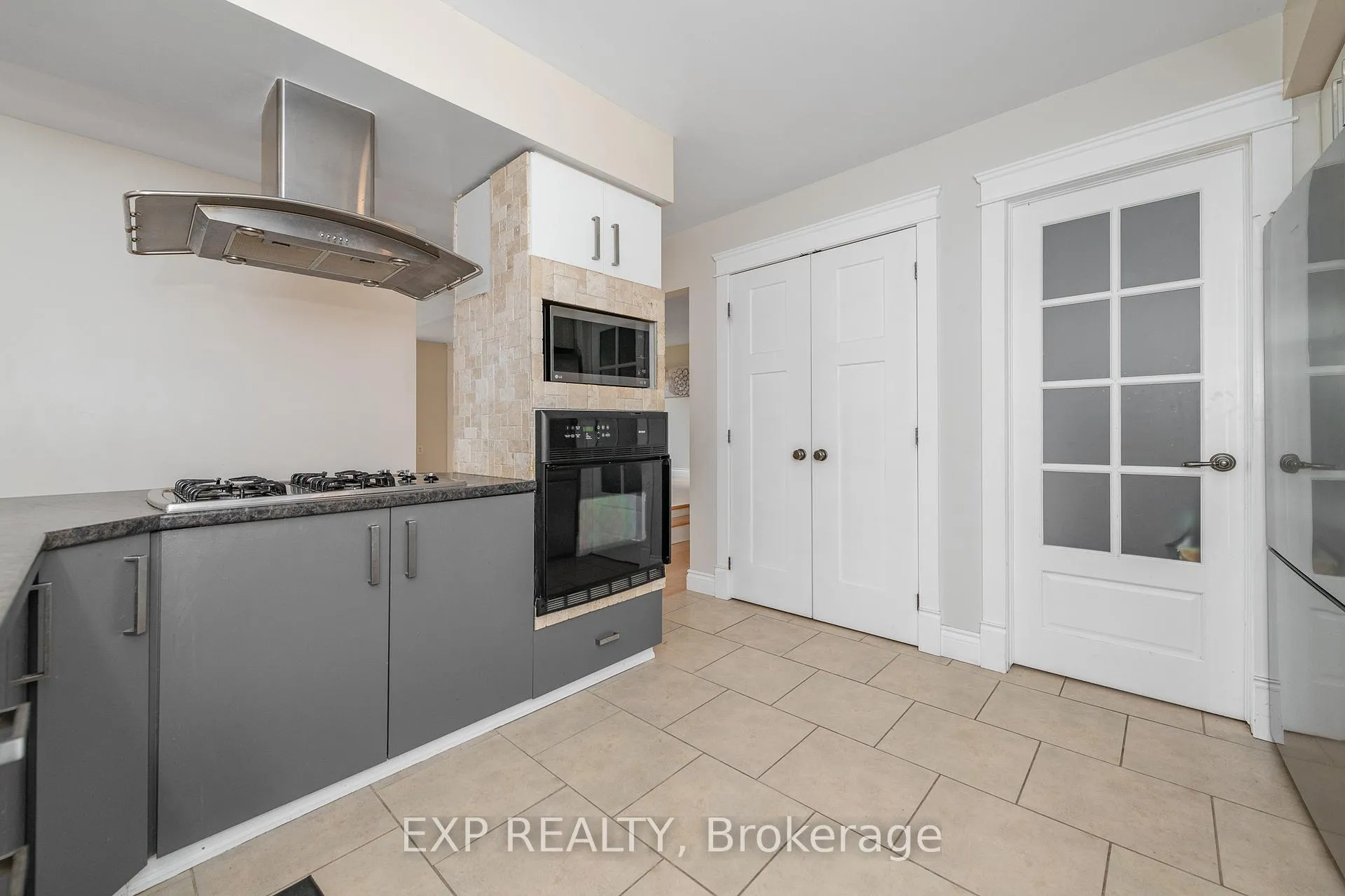 Photo 13 of 1238 Barnwell Crescent, Ottawa, Navan — HOMEH
