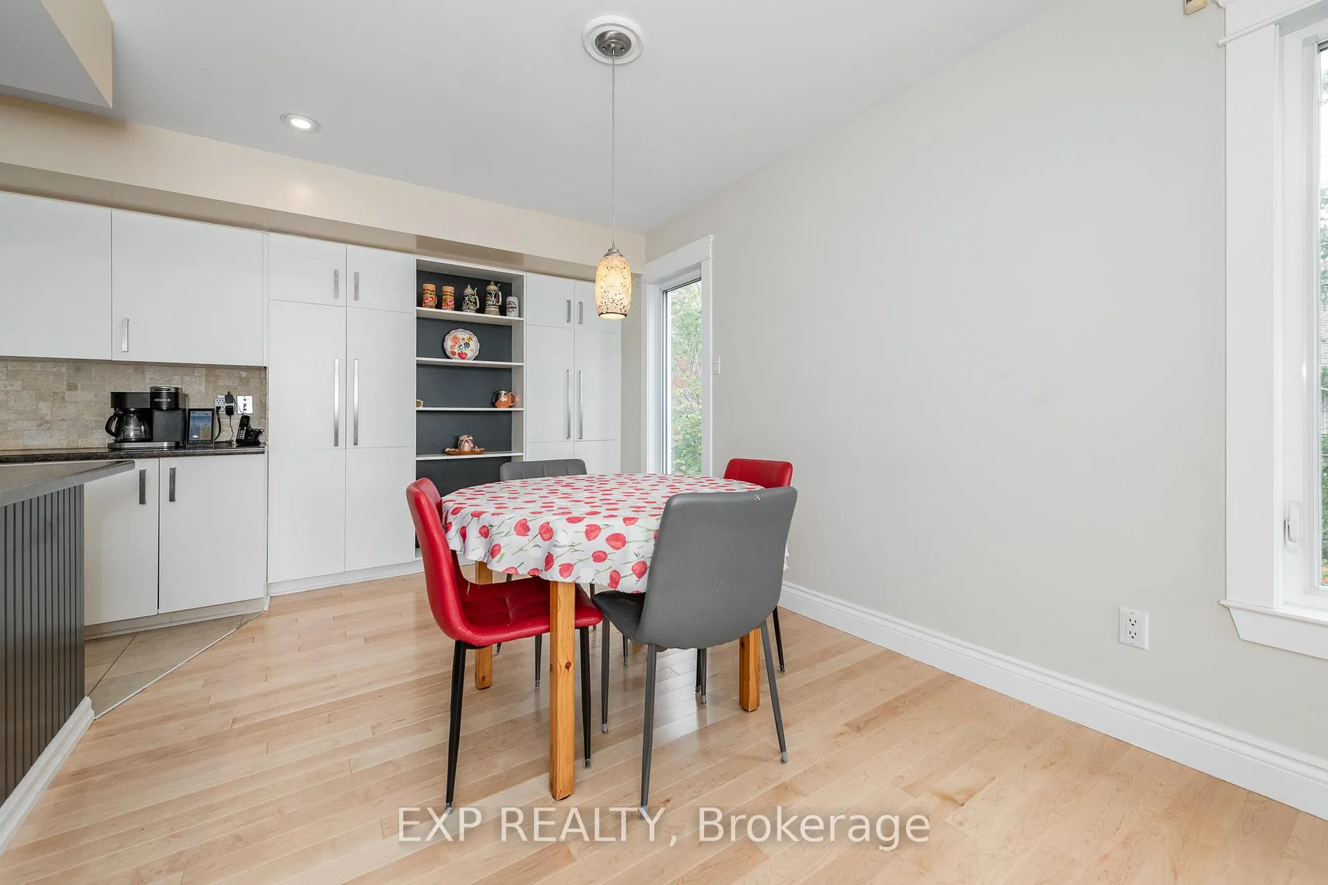 Photo 16 of 1238 Barnwell Crescent, Ottawa, Navan — HOMEH