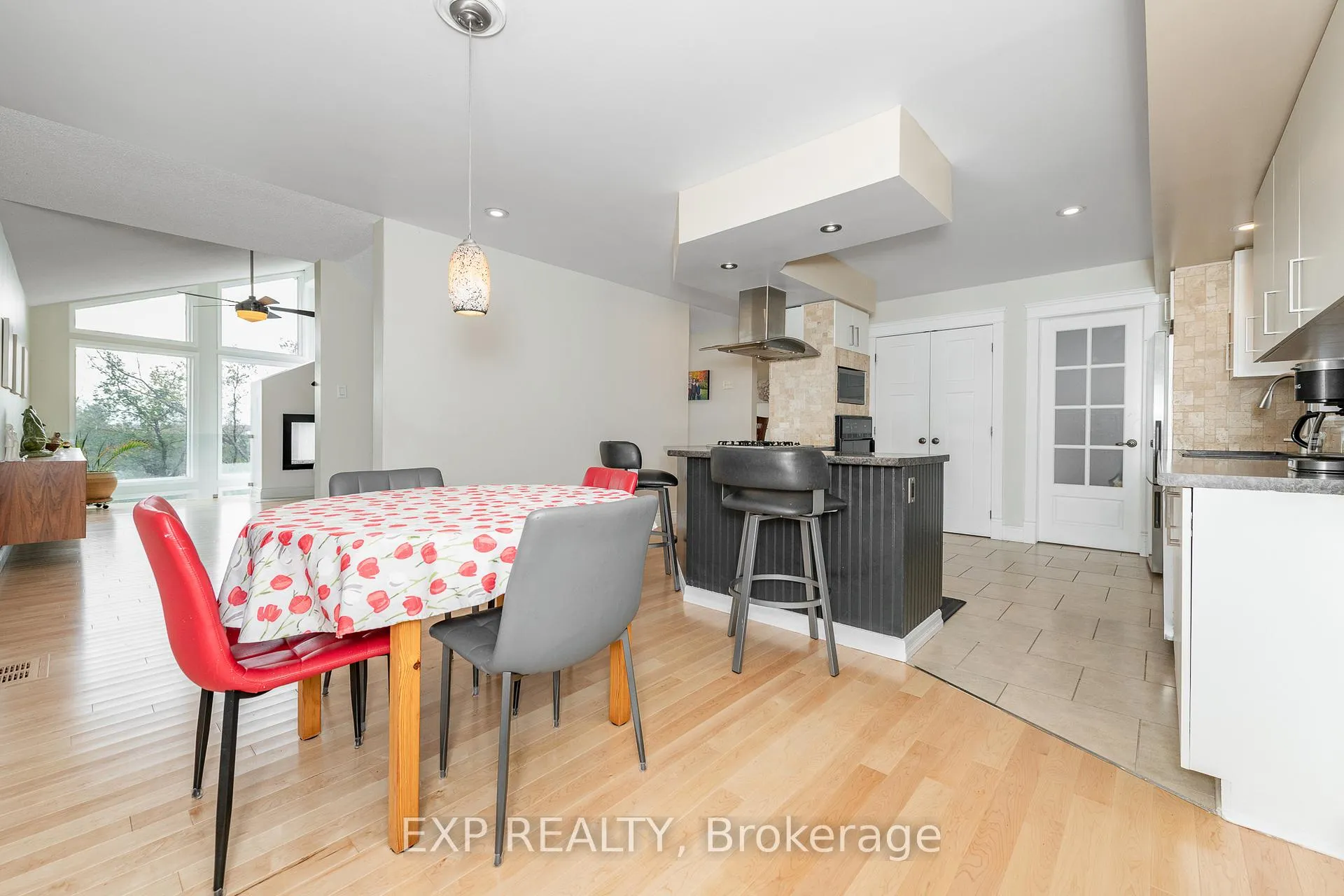 Photo 17 of 1238 Barnwell Crescent, Ottawa, Navan — HOMEH