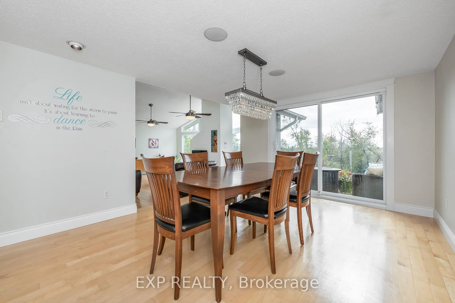 Photo 20 of 1238 Barnwell Crescent, Ottawa, Navan — HOMEH