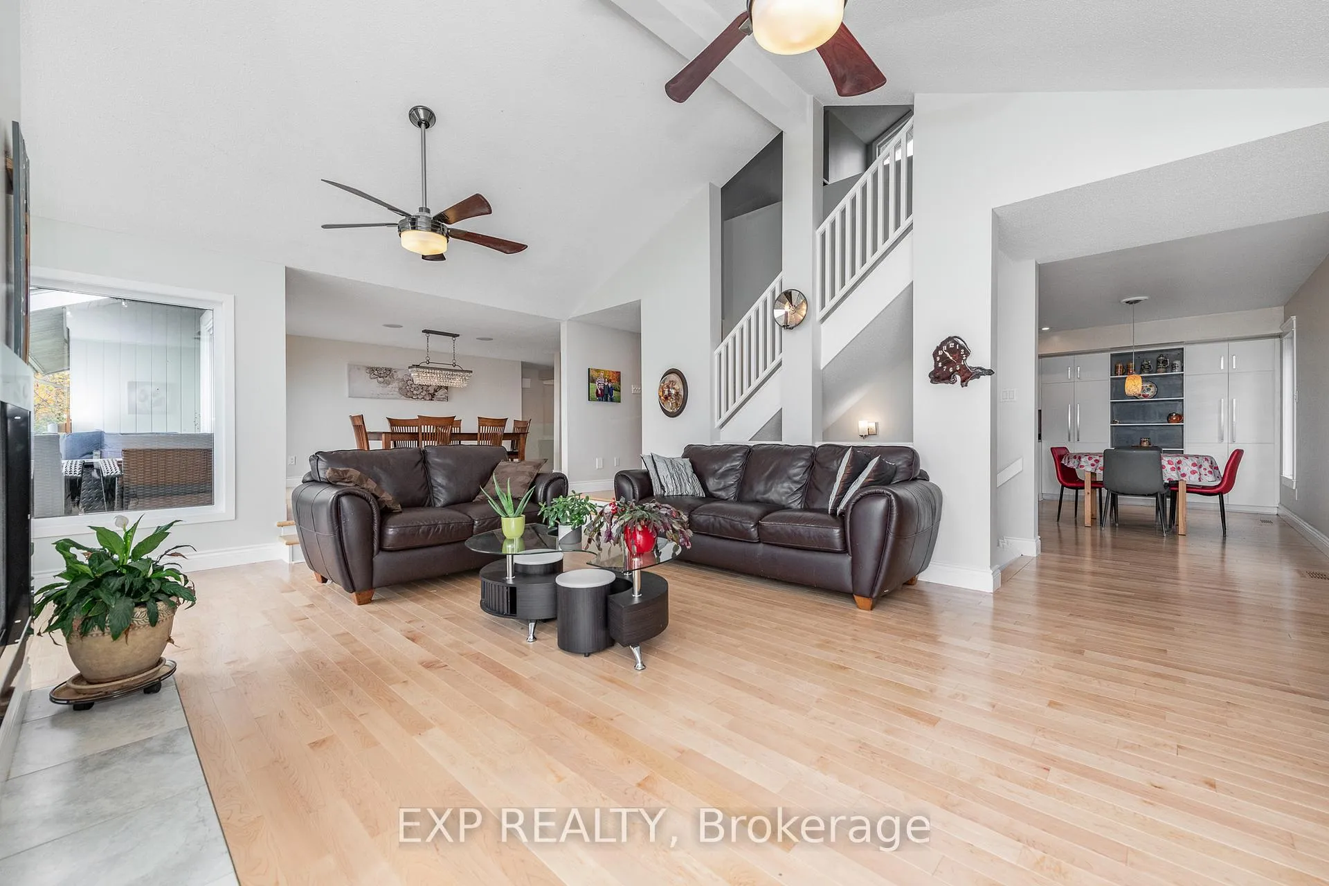 Photo 22 of 1238 Barnwell Crescent, Ottawa, Navan — HOMEH