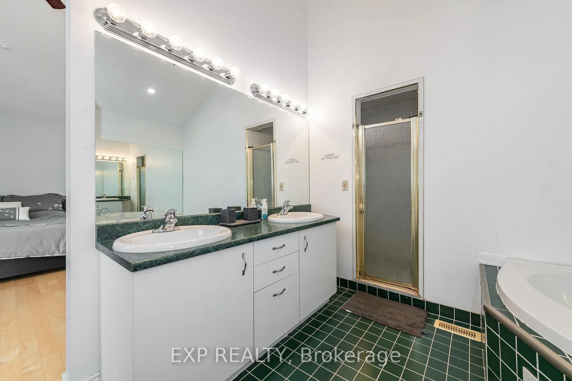 Photo 27 of 1238 Barnwell Crescent, Ottawa, Navan — HOMEH