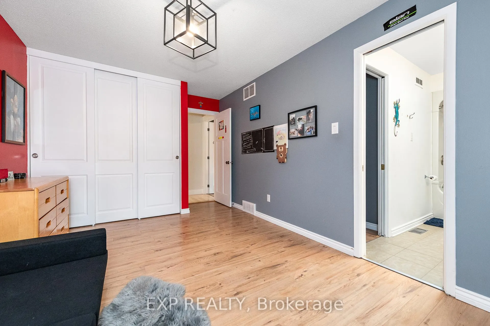 Photo 28 of 1238 Barnwell Crescent, Ottawa, Navan — HOMEH