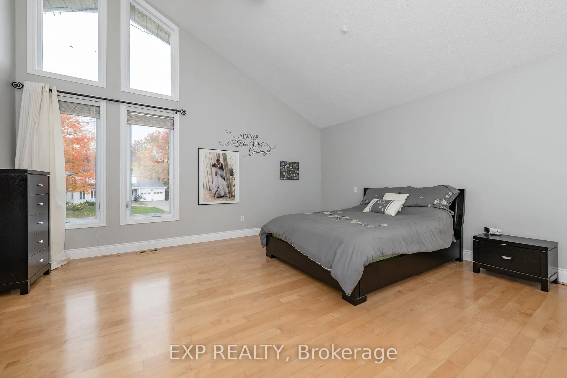 Photo 29 of 1238 Barnwell Crescent, Ottawa, Navan — HOMEH