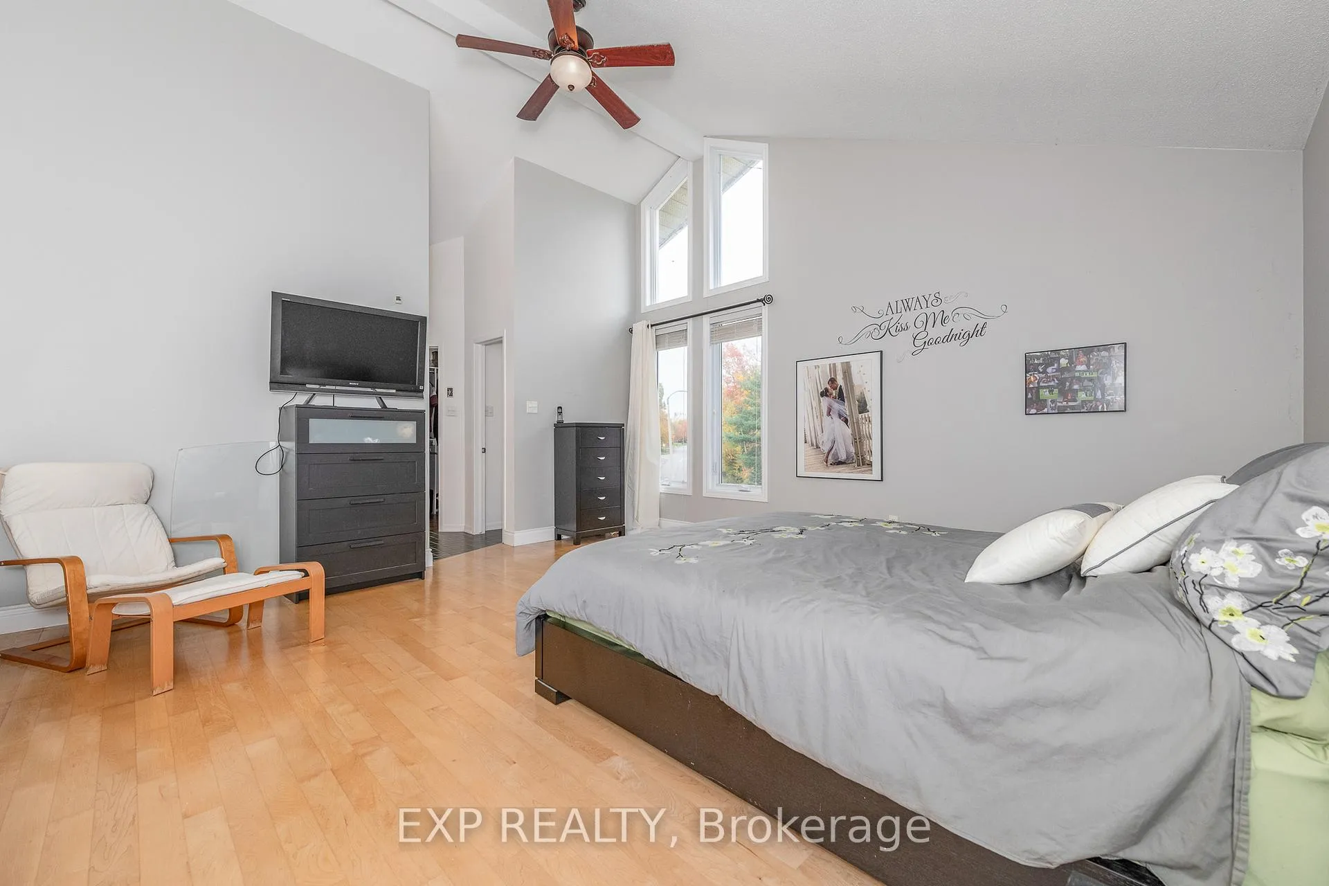 Photo 30 of 1238 Barnwell Crescent, Ottawa, Navan — HOMEH