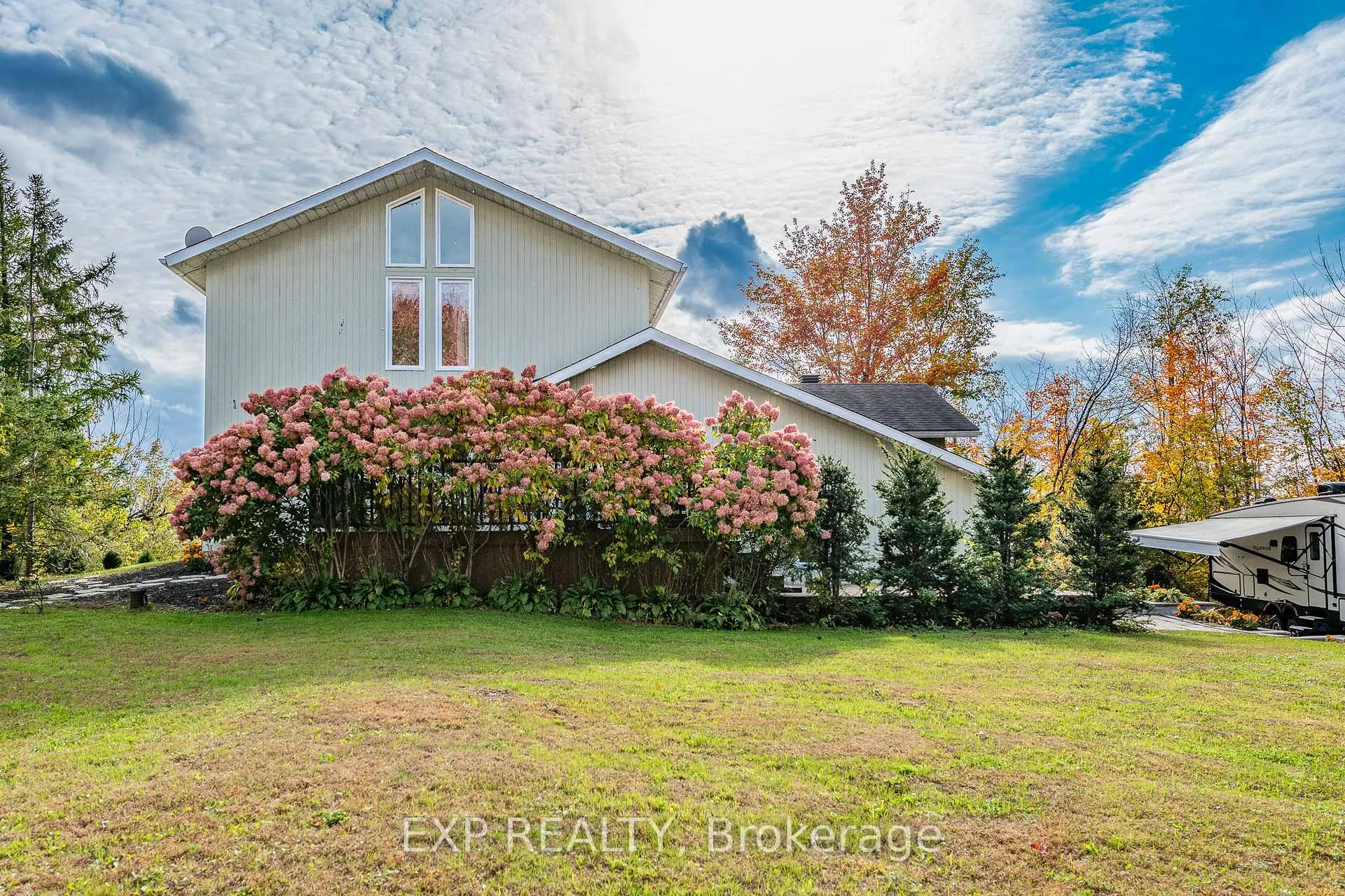 Photo 40 of 1238 Barnwell Crescent, Ottawa, Navan — HOMEH
