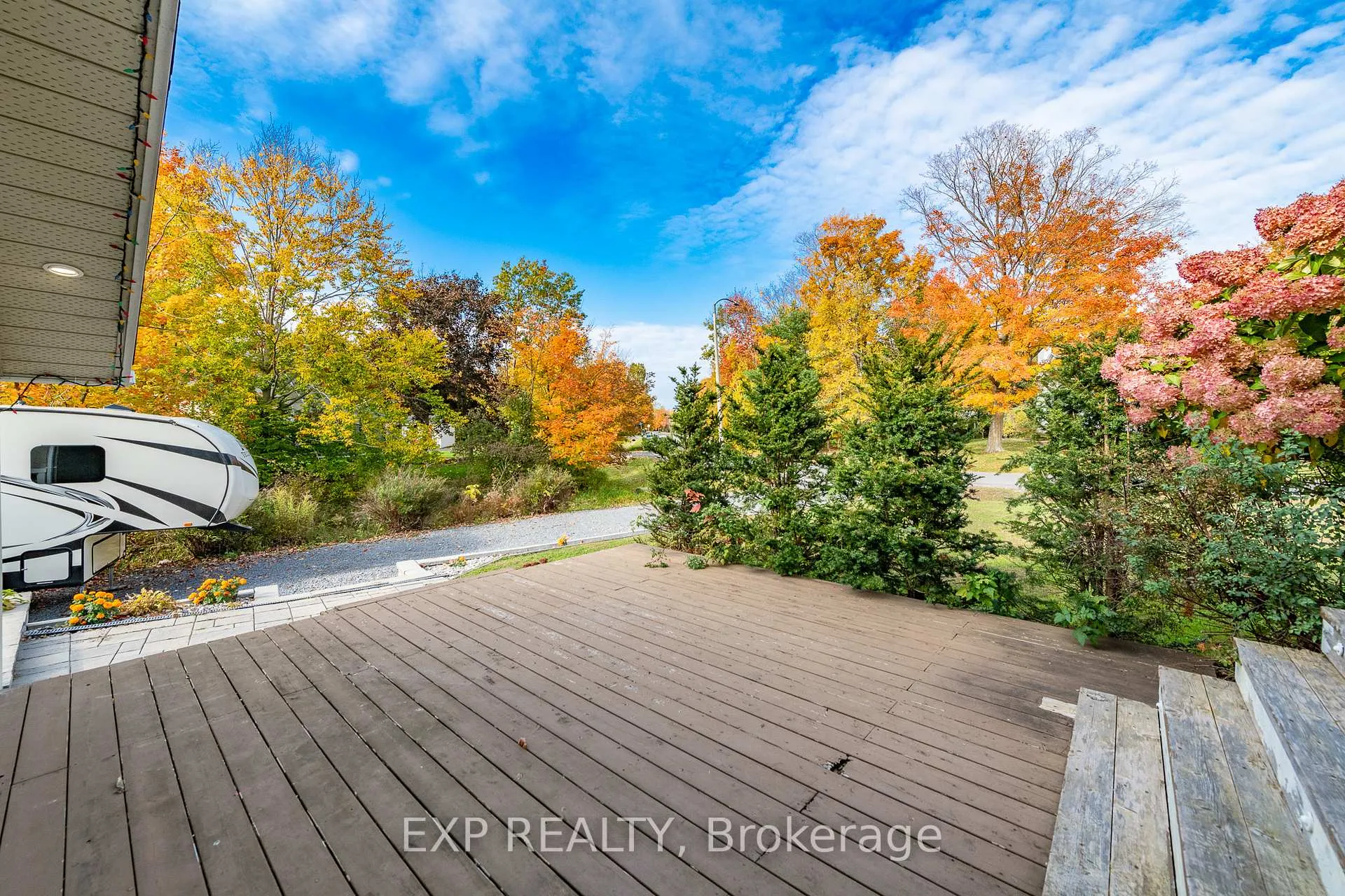 Photo 49 of 1238 Barnwell Crescent, Ottawa, Navan — HOMEH