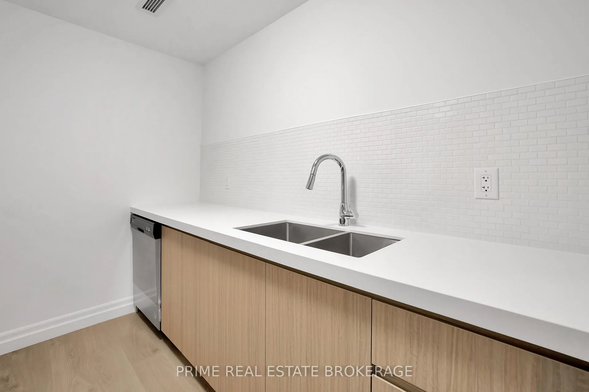 Photo 10 of Unit 415, 3320 Stella Crescent, Windsor — HOMEH